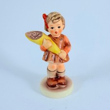 Goebel Hummel “A Sweet Offering” 1993/94 Club Exclusive –Signed–Figurine Germany