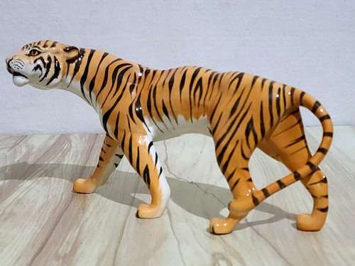 Beswick rare vintage tigress - rare,