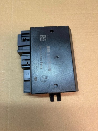 Mercedes class c300 rear tow - mercedes,