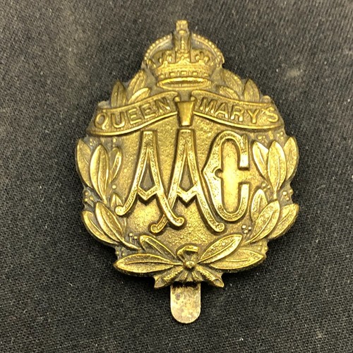 Queen mary army auxiliary - queen,