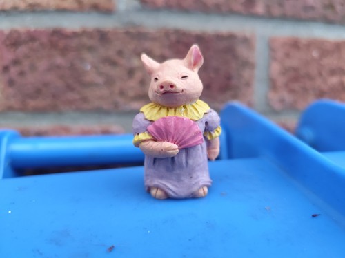 The leonardo collectables pig - the,
