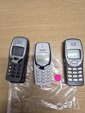 1 Nokia 3310,3210, + 1 C.ove.r