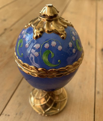 House faberge lily - of,