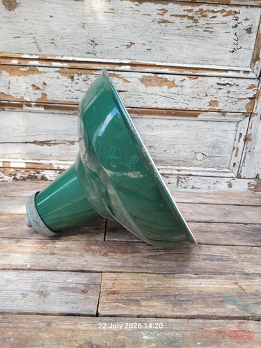 Large green industrial - large,