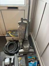 Kirby Upright Hoover/carpet