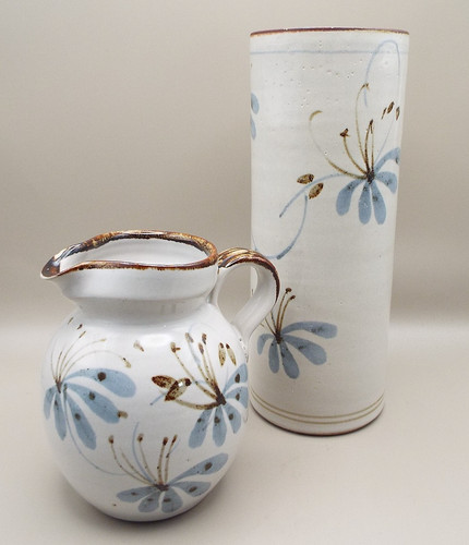 Grayshott studio pottery cm - grayshott, 25