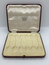 Empty Vintage Six Piece Red