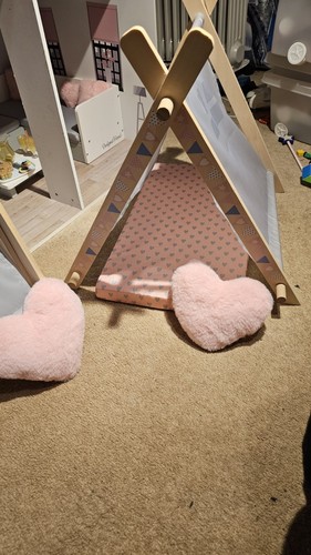 Designafriend sleepover - x,