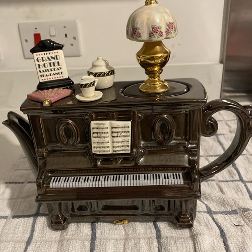 Vintage swineside teapottery - vintage,