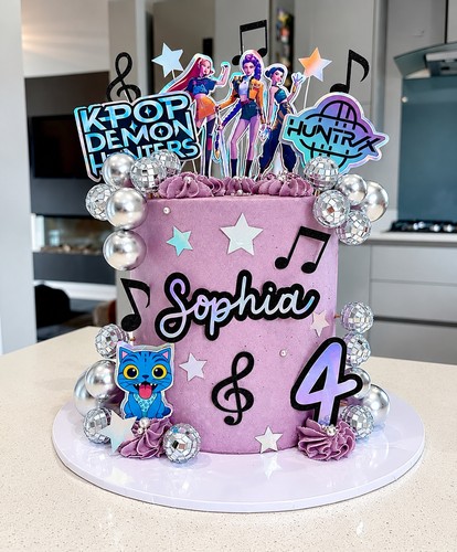 Kpop demon hunters - cake, topper