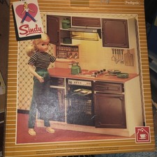 Sindy doll kitchen with cooker unit boxed. Sindy Pedigree