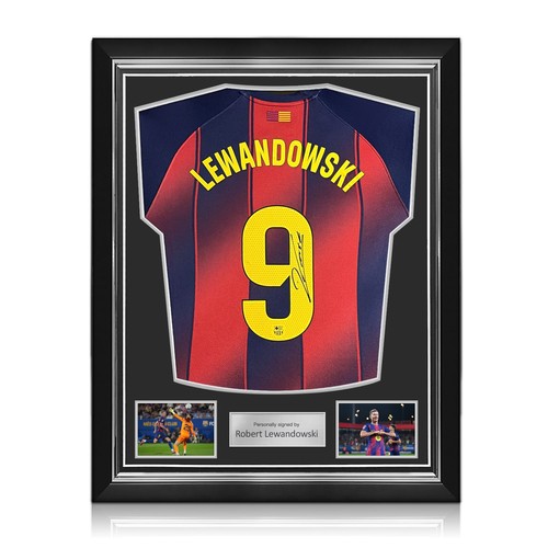 Robert lewandowski signed - lewandowski,