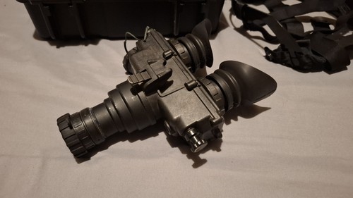 Night vision goggles - night,