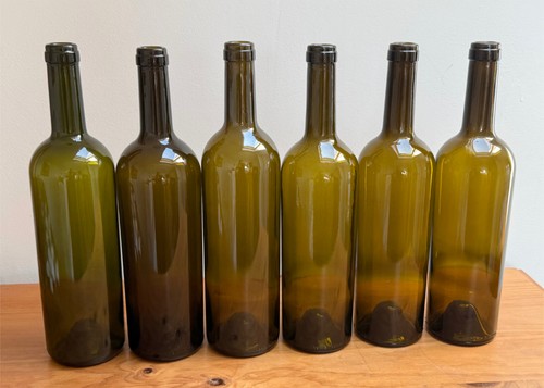 Mixed green empty wine - empty,