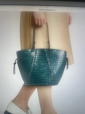 Tory Burch  bag /  Green  New Price 750… Tote 17 By 12 Tuscan Leather Embossed