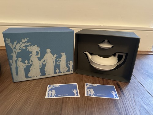 Vintage wedgwood clock - wedgwood, o'clock