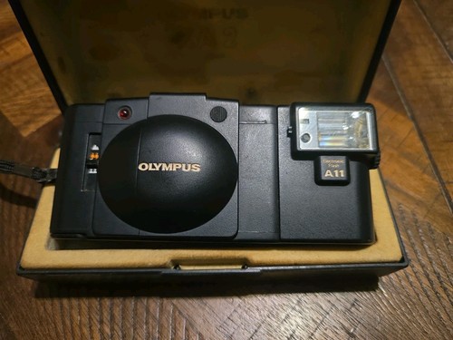 Olymus 35mm camera - olymus, xa