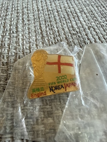 England pin badge - pin, world