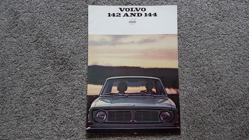Volvo 142 144 sales brochure - volvo,