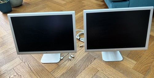 Apple cinema - 2,