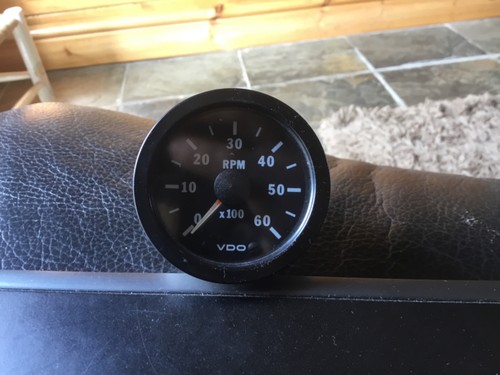 Land rover defender tachometer - land,