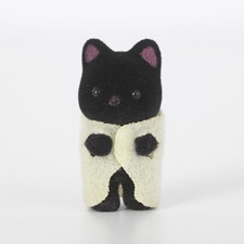 Sylvanian Midnight Cat baby figure. Black Newborn Kitten Reggie Calico Critters