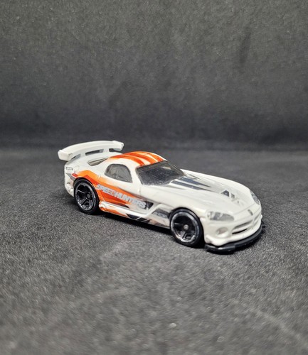 Hot wheels dodge viper - hot,