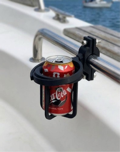 Self levelling boat cup holder - self-levelling,