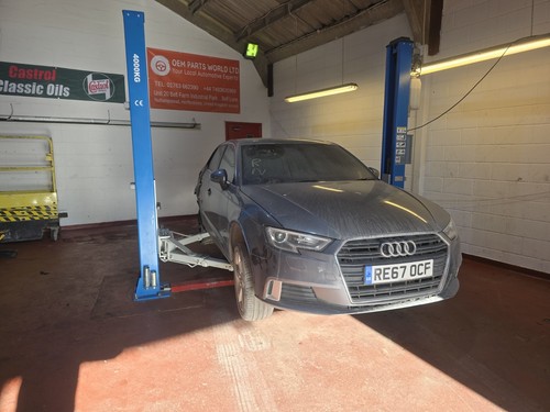 Audi breaking parts bumper - a3,