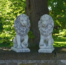 Lion Set of 2 with Ball Stone Figure H.47cm 29 x 20cm 42kg Concrete Frost Proof