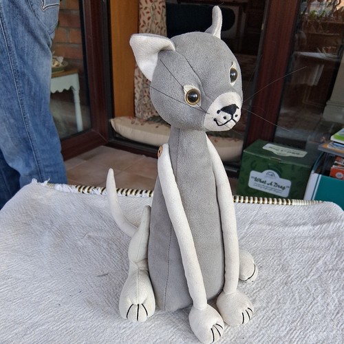 Dora designs grey white - dora,