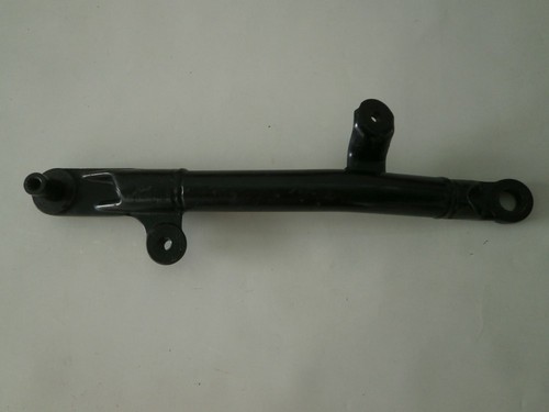 Right frame bracket yamaha - right,