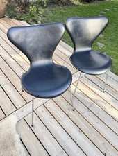 Rare 2 x Fritz Hansen 7 chair Arne Jacobsen Black Leather Vintage 1982 1993