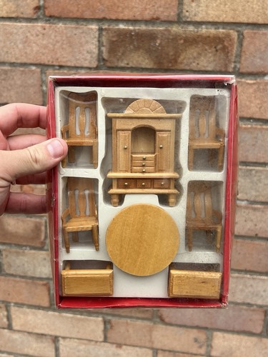 Vintage dolls house - vintage,