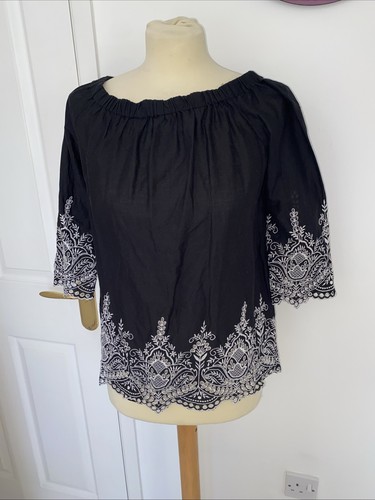 Zara woman black and white - and,