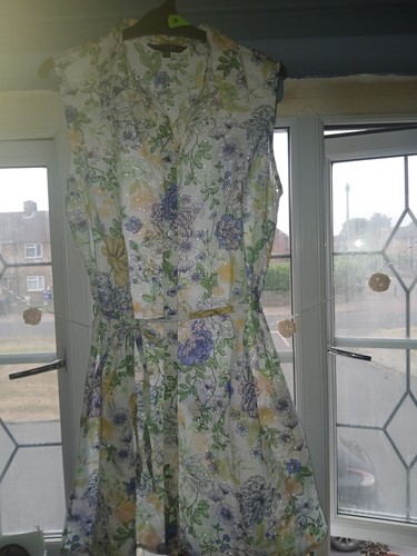 Lipsy london white floral - london,