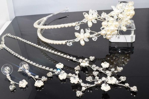 Bridesmaid prom crystal pearls - bridesmaid,