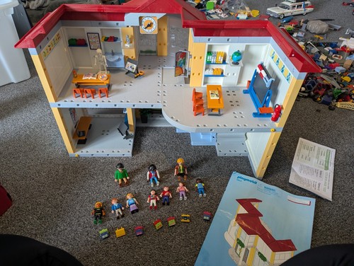 Playmobil 5923 school building - playmobil,