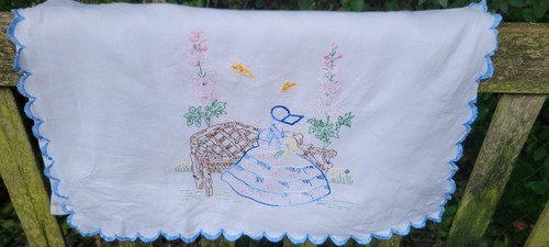 Vintage crinoline lady - lady, hand