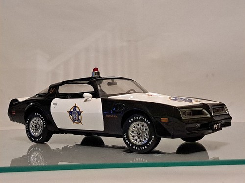 Scale 1977 pontiac trans - scale,
