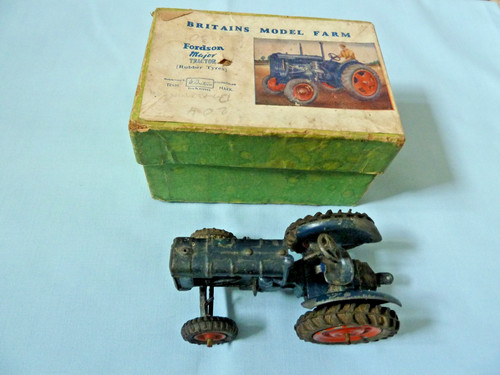 Britains model farm fordson - britains,