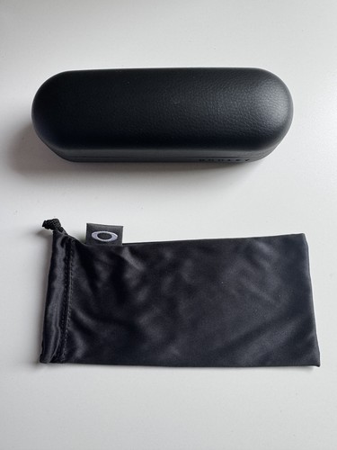 Oakley black hard clamshell - oakley,