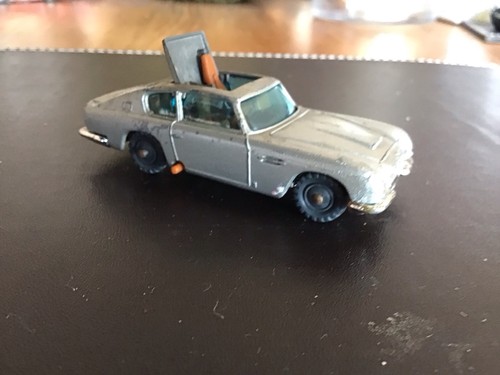 Husky toys james bond - bond, aston