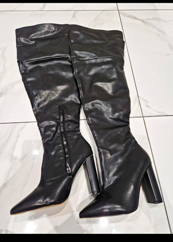 Prettylittlething black faux - black,