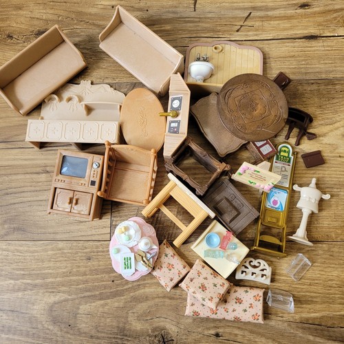 Job lot sylvanian families - sylvanian,