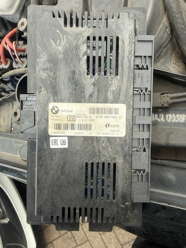 Bmw series e90 e91 - bmw, footwell