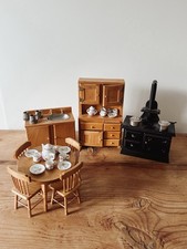 Vintage dollshouse Emporium