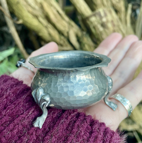 Small pewter cauldron 1880 - cauldron,