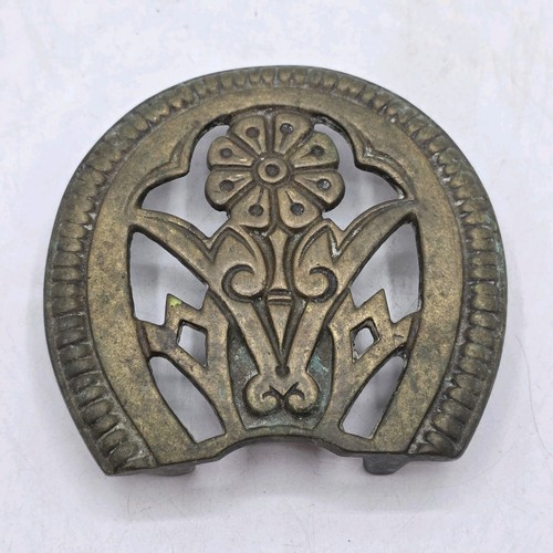 Vintage brass trivet pot pan - brass,