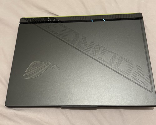 Asus rog strix g16 - -,
